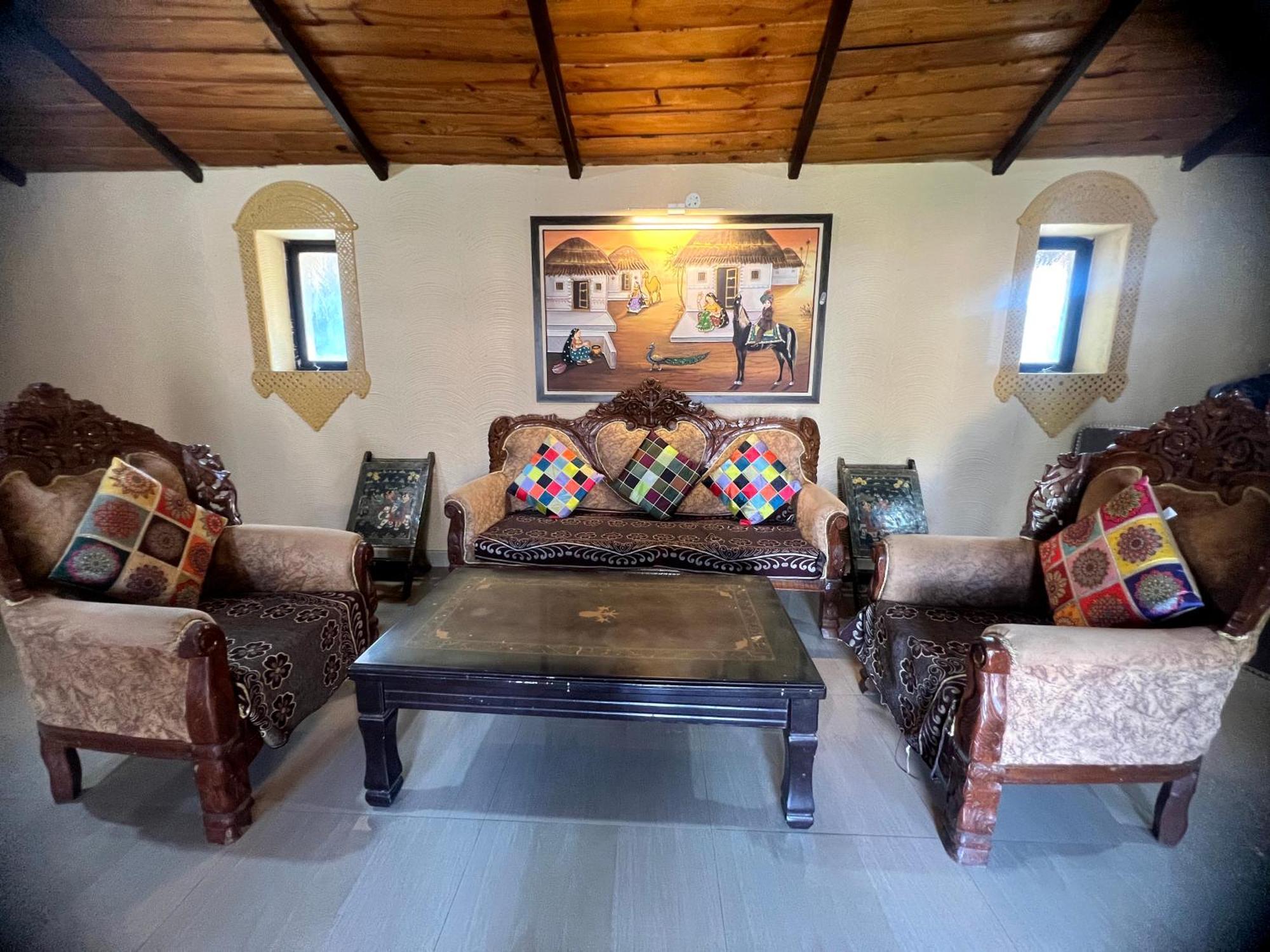 The Kutch House Hotel ภุช ภายนอก รูปภาพ
